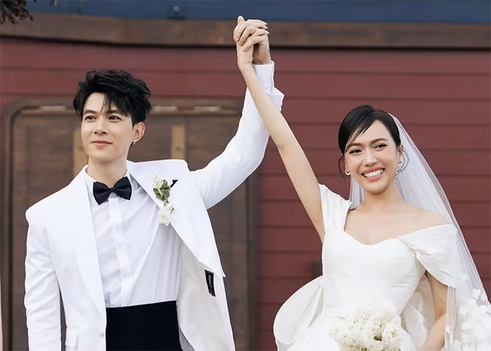 Tháng 8/2023, rộ nghi vấn Anh Tú ngoại tình khiến hôn nhân của vợ chồng anh rạn nứt. Ngay lập tức nam ca sĩ kiêm diễn viên đã lên tiếng phủ nhận tin đồn.