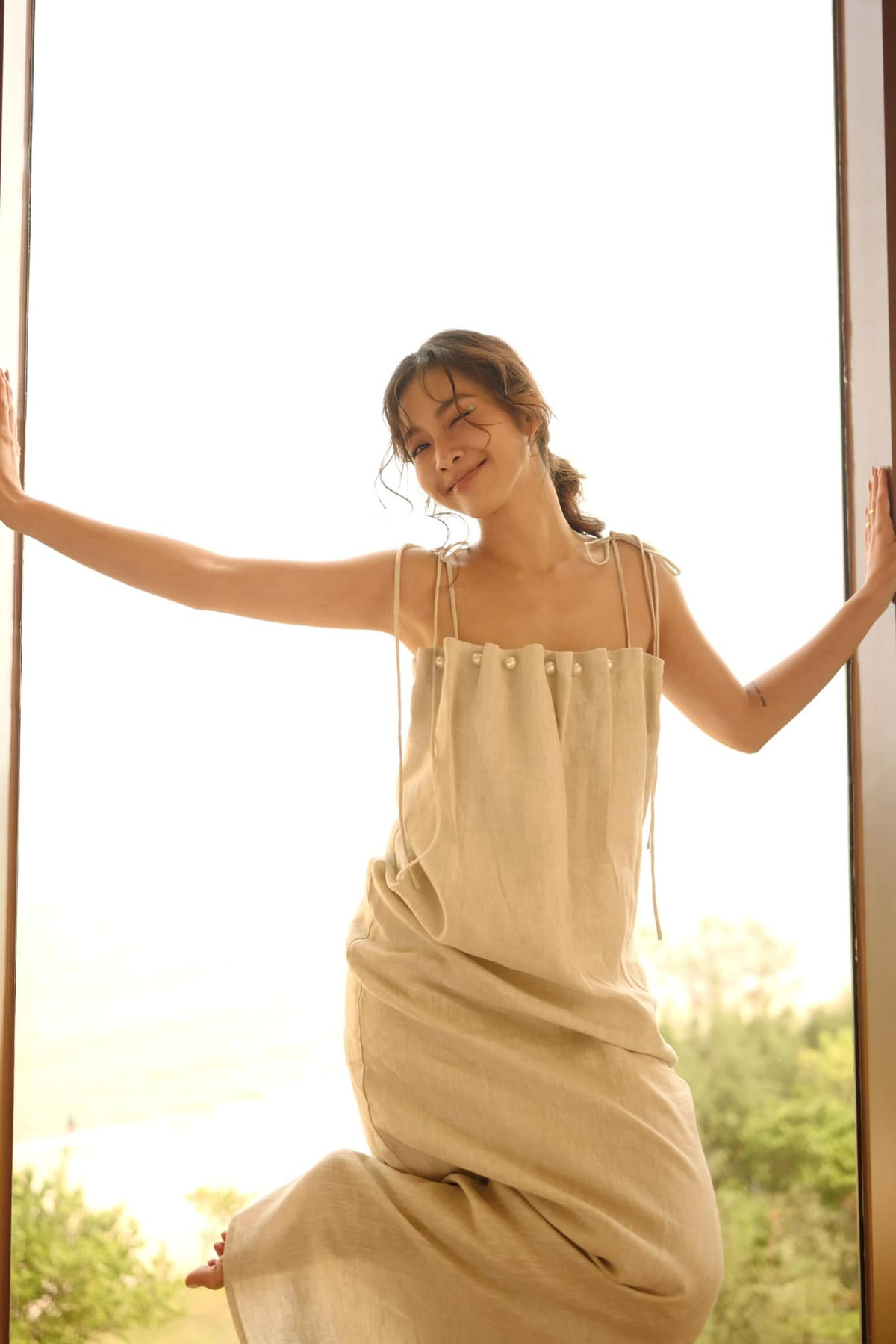 Khả Ngân từng bày tỏ quan điểm trên instagram cá nhân: "Người ta nói vòng một bự mới sexy, tui thấy mình lép cũng sexy chớ bộ, phải không?".