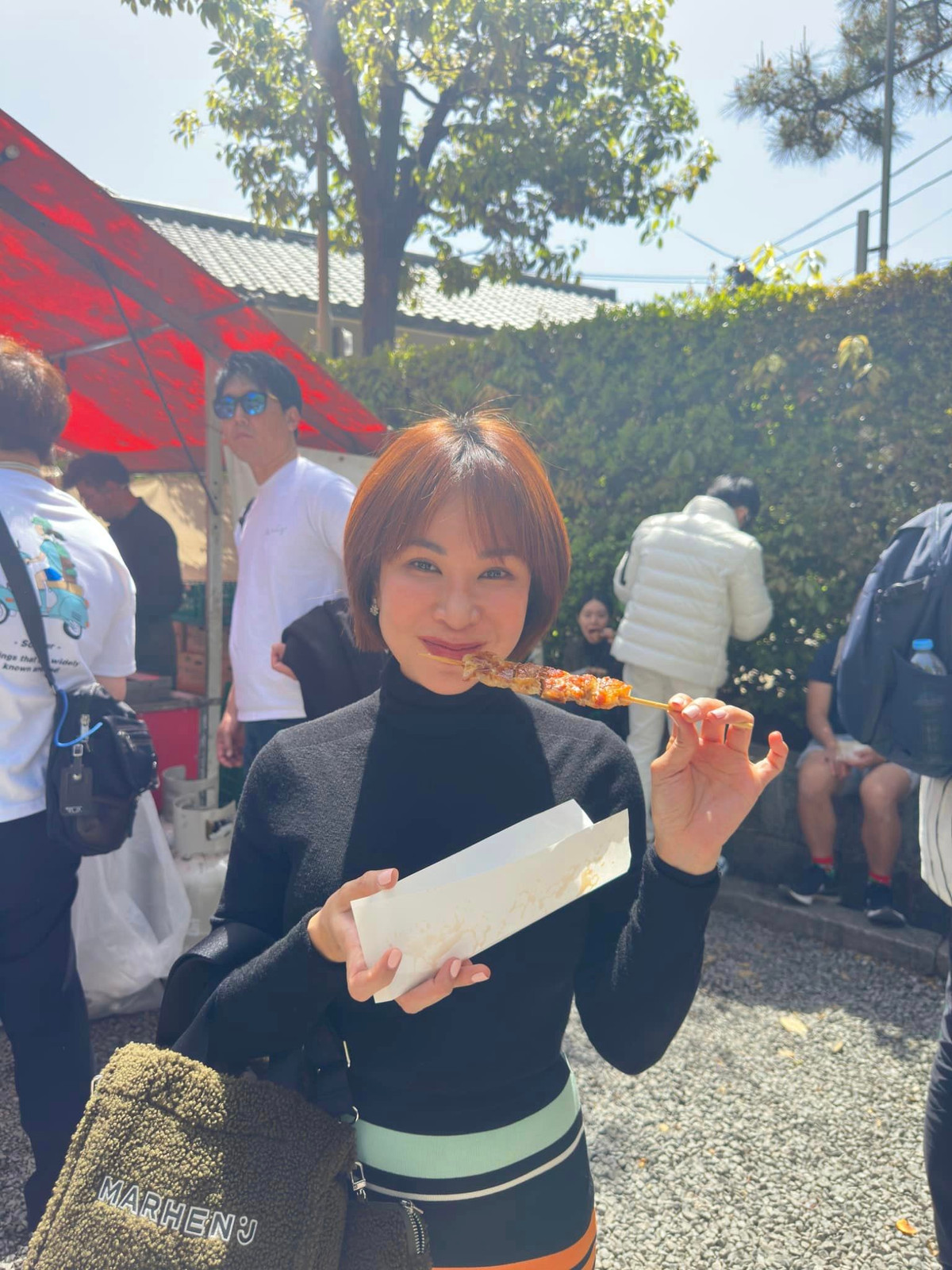 Về chuyện đời tư, sau mối tình 5 năm với nhạc sĩ Dũng Đà Lạt bị tan vỡ, Uyên Linh kín tiếng hơn trong chuyện tình cảm. Nữ ca sĩ chọn cuộc sống độc thân vui vẻ, đi du lịch và gặp gỡ bạn bè mỗi khi rảnh rỗi.