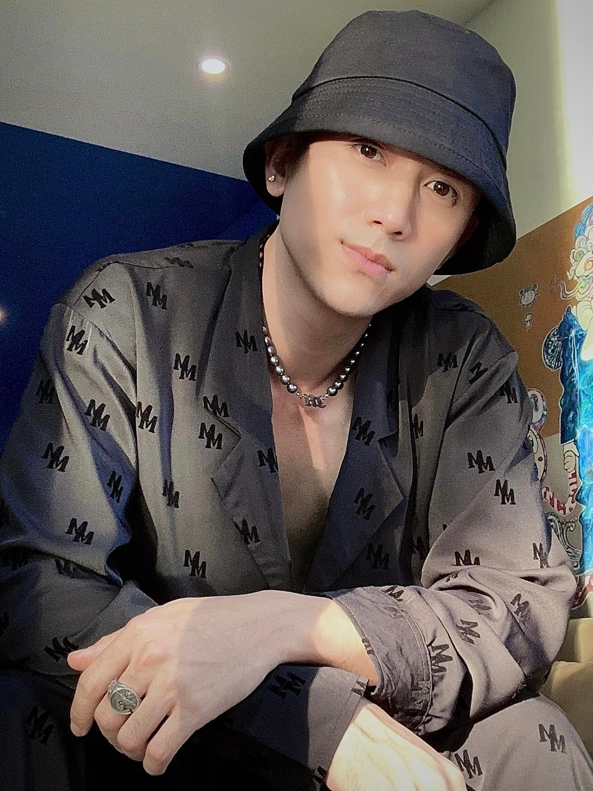 Nam diễn viên sinh năm 1988 khẳng định sẽ hoạt động song song cả hai lĩnh vực ca hát và đóng phim.