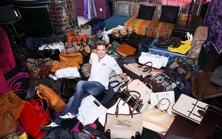 Giọng ca "Say tình" tiết lộ vì số lượng đồ thanh lý khá nhiều nên công việc này mất một tuần lễ.