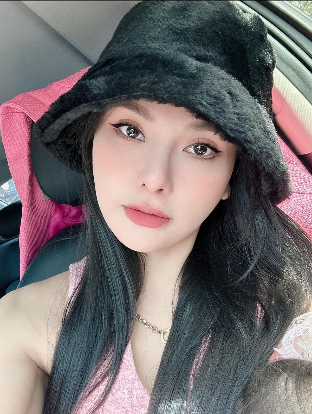 Mỹ nhân U40 cũng gây chú ý với nhan sắc ngày càng "thăng hạng".