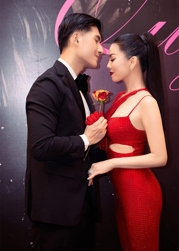 Lệ Quyên từng chia sẻ gu bạn trai của cô là "badboy" nhưng đã bị "lừa" bởi tính cách nhẹ nhàng, ngọt ngào của Lâm Bảo Châu. Khi sống chung, Lệ Quyên phát hiện Lâm Bảo Châu rất cầu toàn và khó tính, khác với lúc mới quen. (Ảnh: FBNV)