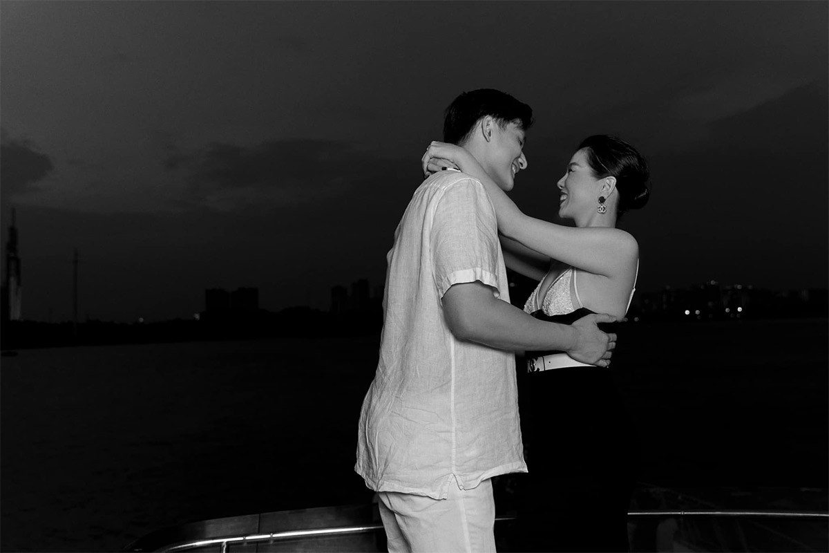 Sau khi công khai chuyện hẹn hò từ tháng 2/2021, Lệ Quyên và Lâm Bảo Châu luôn như hình với bóng và thường xuyên chia sẻ khoảnh khắc tình tứ trên trang cá nhân. (Ảnh: FBNV)