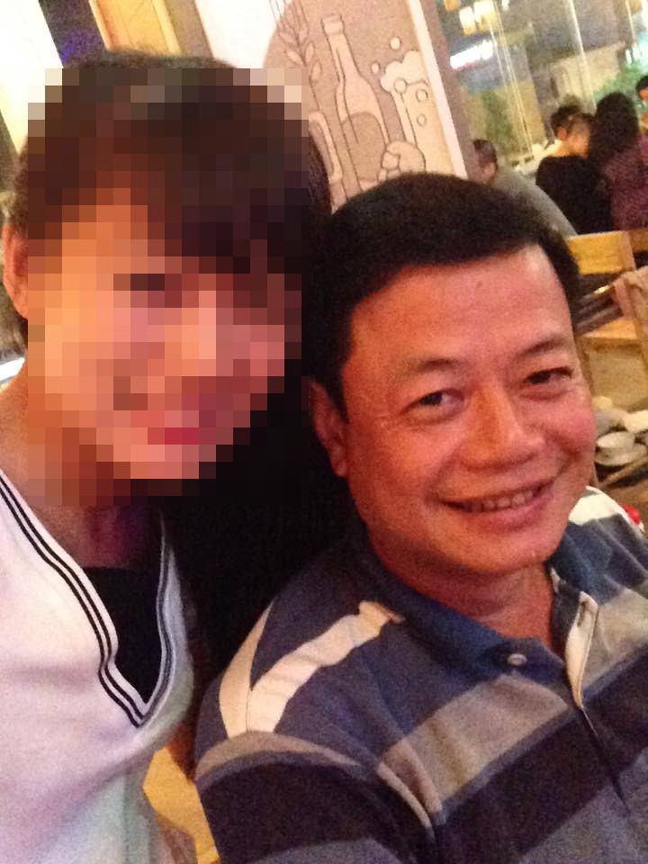 Trên trang cá nhân, hình ảnh của nam nghệ sĩ chủ yếu là ảnh do bạn bè và học trò chia sẻ cách đây 6-7 năm.