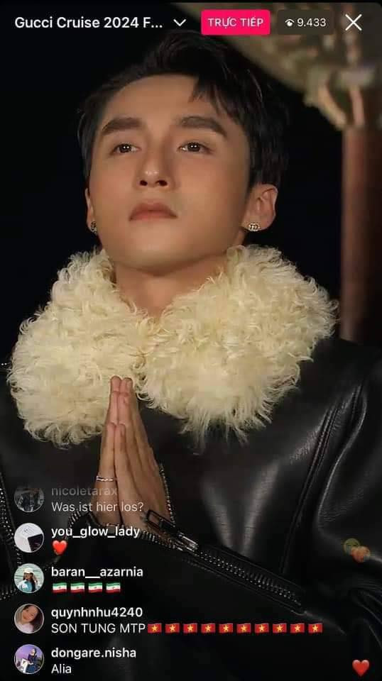 Tối 16/5, Sơn Tùng M-TP thu hút nhiều sự quan tâm khi xuất hiện tại thảm đỏ Gucci Cruise 2024 ở Hàn Quốc - show diễn thời trang quy tụ nhiều ngôi sao quốc tế như: IU, Mai Davika, Kim Hye Soo, Saoirse Ronan, Elizabeth Olsen,... Ảnh cắt clip Gucci Cruise 2024.