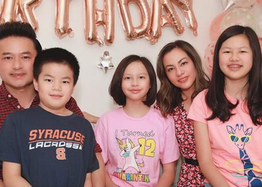 Sau cuộc ly hôn lùm xùm với đại gia Đức An, năm 2010 Ngọc Thúy sang Mỹ định cư và lấy chồng là luật sư, cô sinh thêm một con trai. (Ảnh: ngoisao.vn)