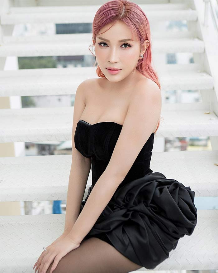 36 tuổi nhưng Khả Như đã có khối tài sản nhiều người mơ ước và hiện là chủ nhân của hai căn nhà.