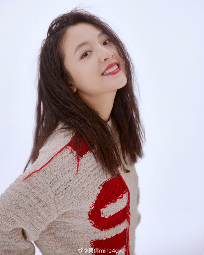 Hôn nhân ngắn ngủi của Ngô Thiến với Trương Vũ Kiếm đã khiến cô chịu vô số điều tiếng, sự nghiệp bị ảnh hưởng nghiêm trọng. (Ảnh: Sina)