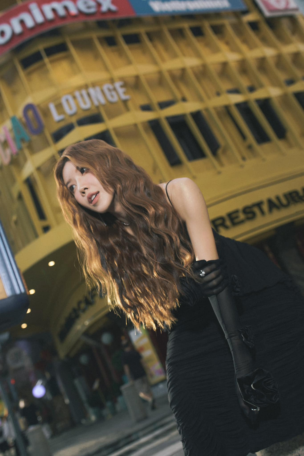 Vài năm trở lại đây, "Chị đẹp đạp gió rẽ sóng" rời xa ánh đèn sân khấu để ra mắt công ty sản xuất âm nhạc riêng và tập trung vào công việc sáng tác nhạc.