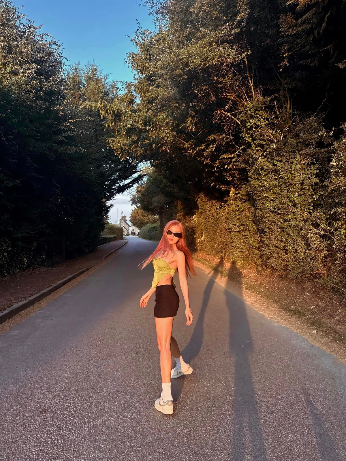 Cô còn được nhiều người khen ngợi bởi thân hình săn chắc, khỏe khoắn và vô cùng nóng bỏng.