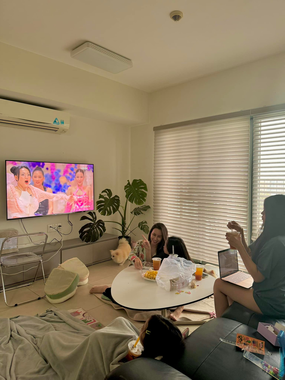 Không gian ấm cúng của 3 mẹ con ca sĩ Lưu Hương Giang.