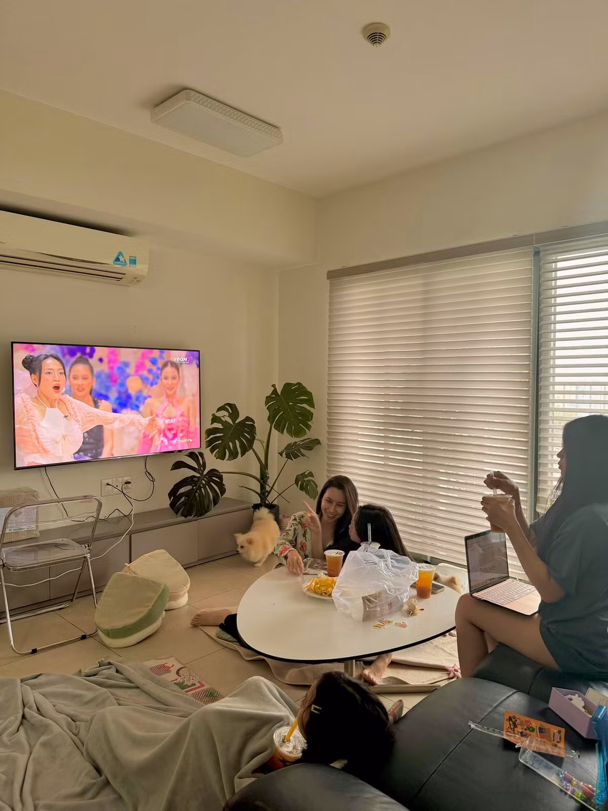 Không gian ấm cúng của 3 mẹ con ca sĩ Lưu Hương Giang.