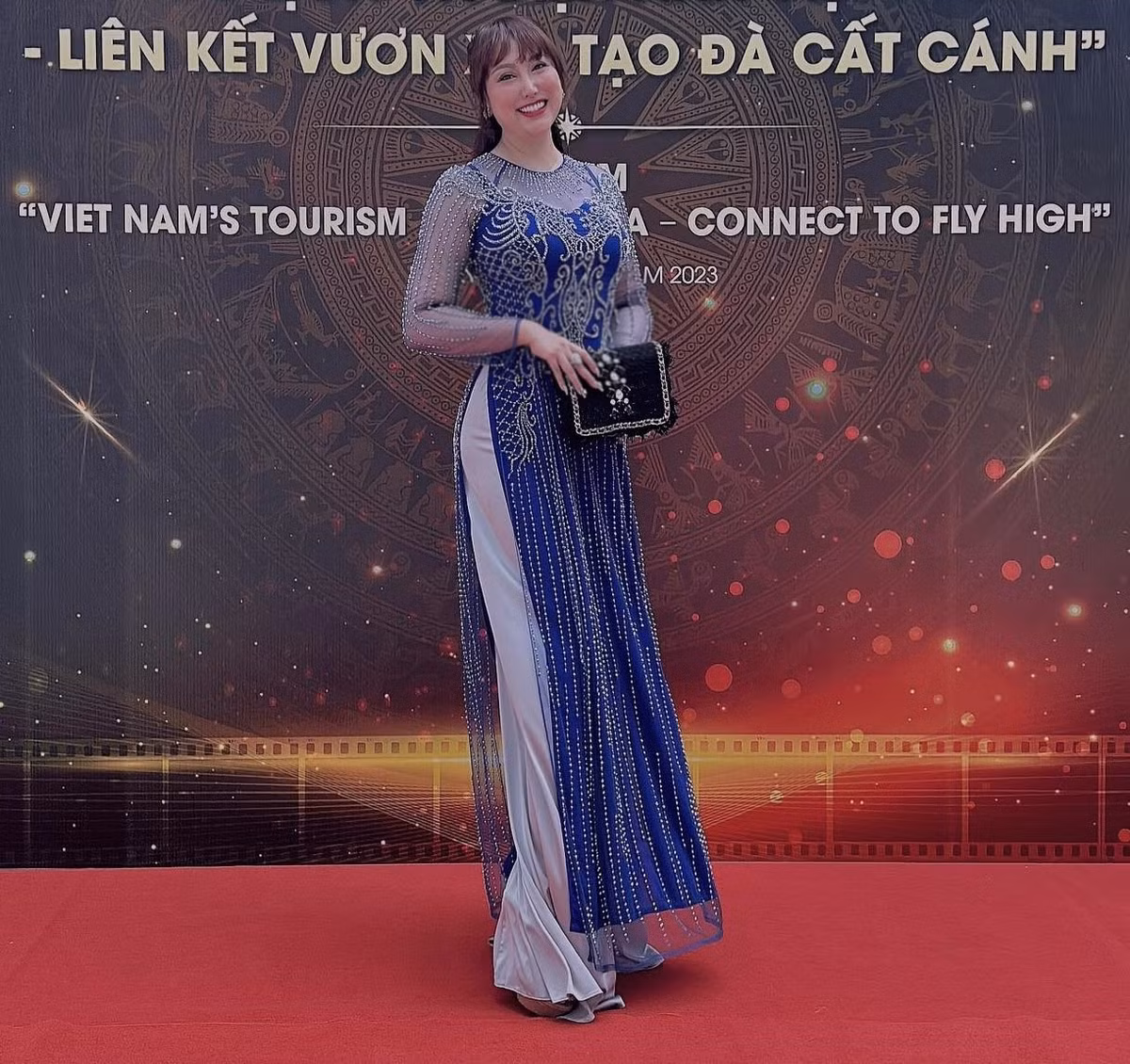 Sau những lần vóc dáng trồi sụt thất thường, thậm chí biến dạng vòng 3, mỹ nhân sinh năm 1982 trang bị cho mình kiến thức làm đẹp vững vàng để có một làn da căng bóng và vóc dáng thon gọn.