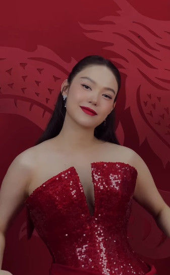 Nhận được nhiều lời khen về nhan sắc sau sinh, cô Ba Trà của "Chị chị em em 2" không khỏi than trời: "Mình thì lo tích cực giảm cân mà mọi người cứ kêu để mũm mĩm vậy nha".