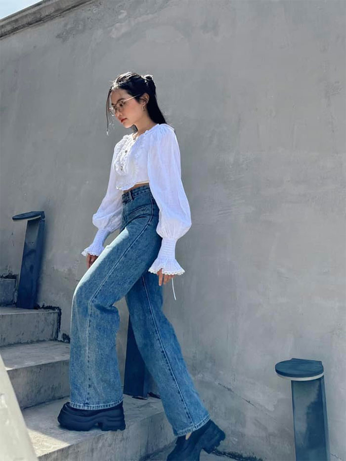 Thời trang đời thường của Phương Mỹ Chi ngày càng có gu hơn.