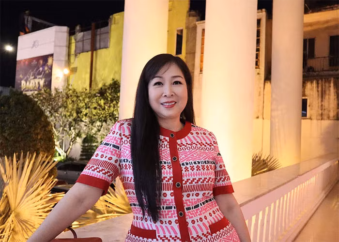 Hồng Vân chăm mặc đồ ôm sát hơn sau khi giảm cân.