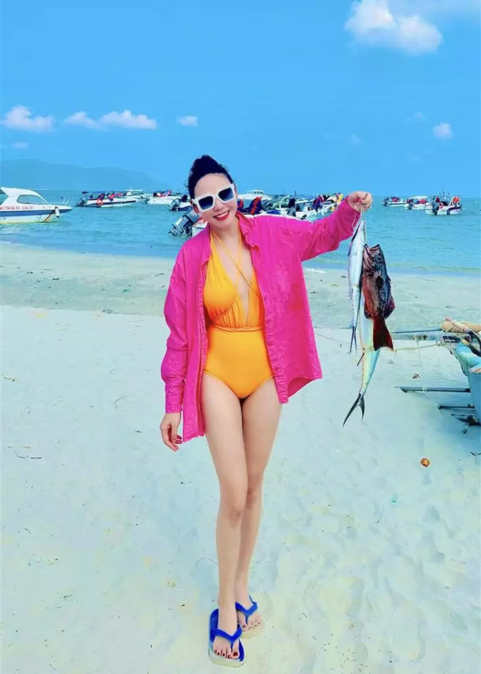 Nữ diễn viên sở hữu body rất nóng bỏng, bắt mắt.