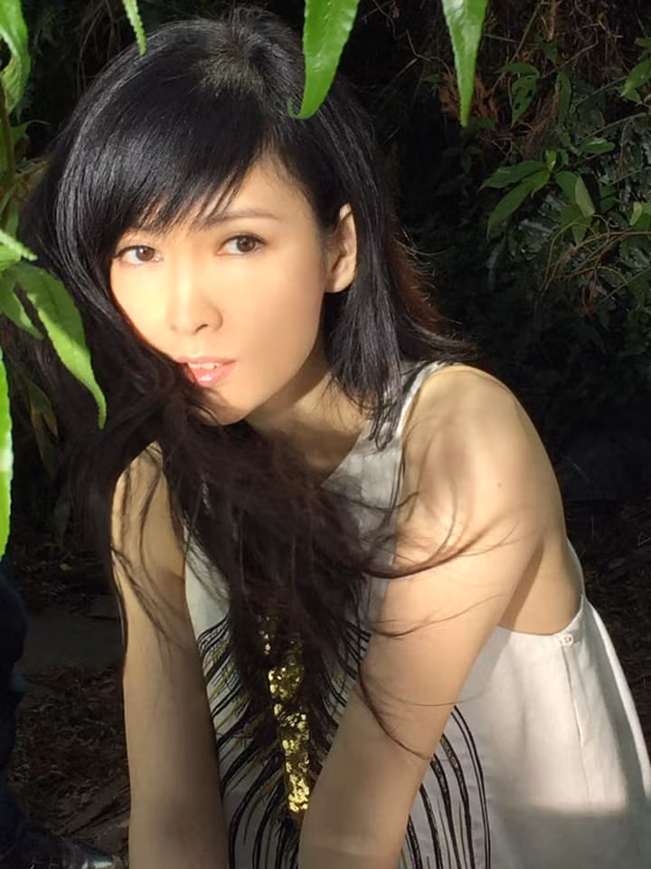 Không chỉ xinh đẹp, Châu Huệ Mẫn còn là một ngôi sao không scandal trong làng giải trí Hong Kong.