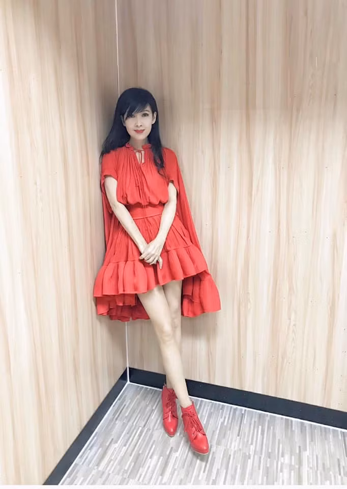 Châu Huệ Mẫn nổi tiếng qua nhiều bộ phim như: "Phong trần tam hiệp", "Đại thời đại", "Phú quý cát tường", "Võ trạng nguyên", "Cà phê đợi một người"...