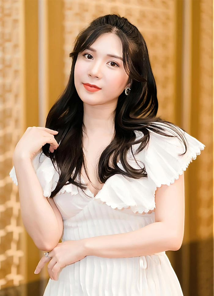 Trong cuộc phỏng vấn với Dân Việt năm 2022, Thanh Bi cho biết, cô là người khó yêu, sau khi chia tay Quang Lê, có nhiều người tìm hiểu nhưng cô vẫn chưa tìm được ai phù hợp.