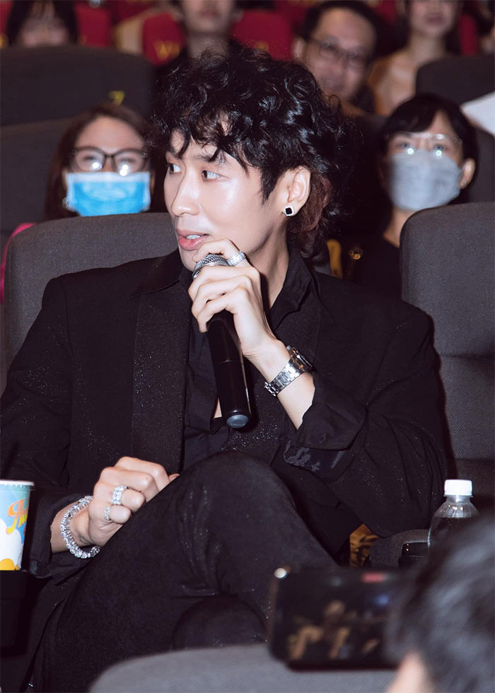 Sau đó nam diễn viên liên tiếp nhận được nhiều vai diễn trong các bộ phim như: "Chị em nhà Đông Các", "Xưởng 13", "Lao công bí ẩn", "Chạm vào danh vọng", "Kén mẹ chồng",… (Ảnh: FBNV)