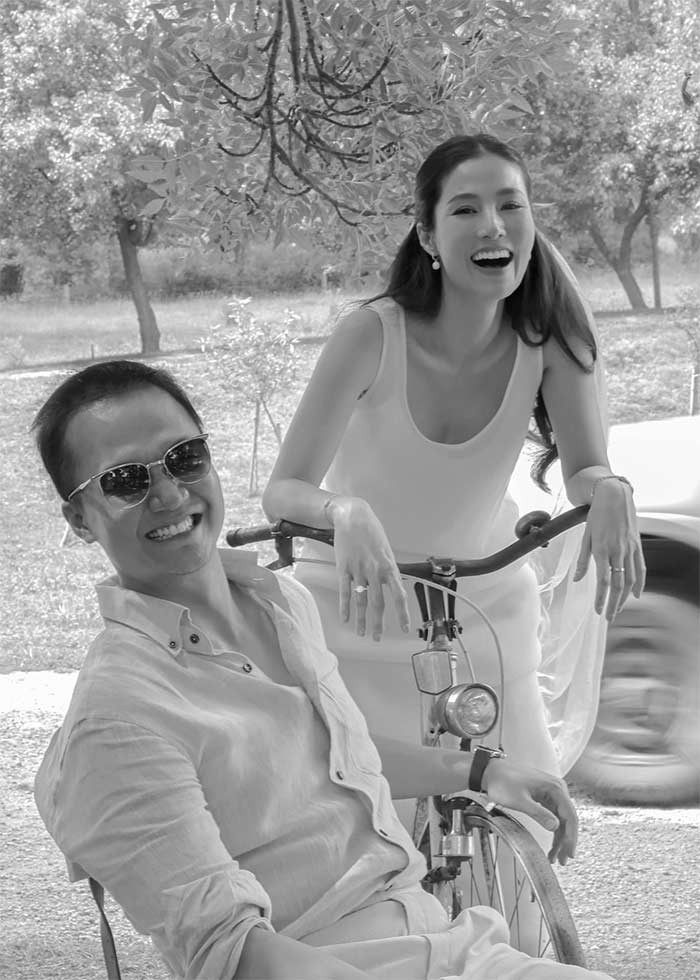 Trước đó Diễm My và bạn trai đã có một bộ ảnh cưới chụp ở Melbourne, Australia, những nơi mà hai người từng hẹn hò.