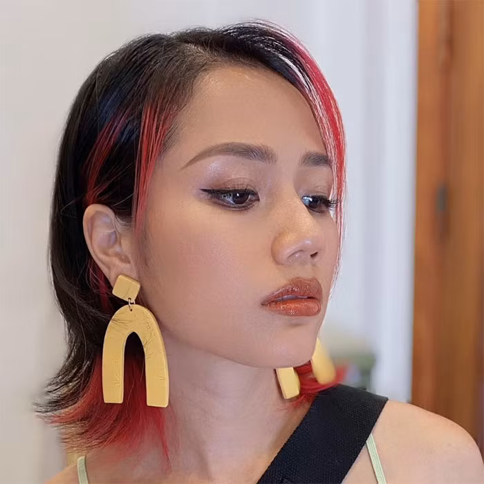 Ngoài đời, Hiền Lê sở hữu vẻ đẹp rất cá tính, cuốn hút. (Ảnh: FBNV)