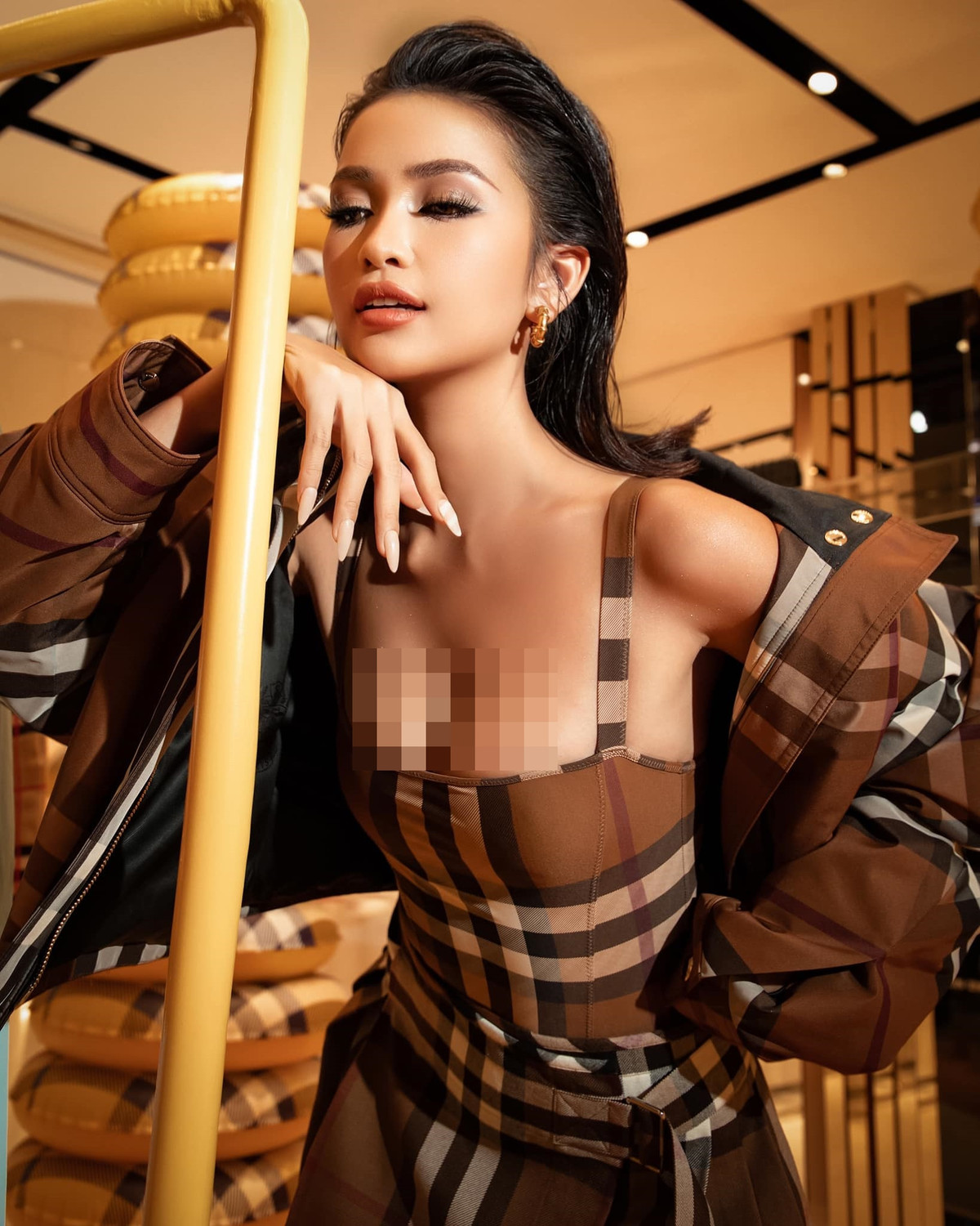 Sau một năm đăng quang, Ngọc Châu tâm sự hành trình vừa trải qua đã dạy cô nhiều điều về bản lĩnh, mục tiêu, sự biết ơn và cả cách làm sao để yêu thương, sẻ chia với người khác.