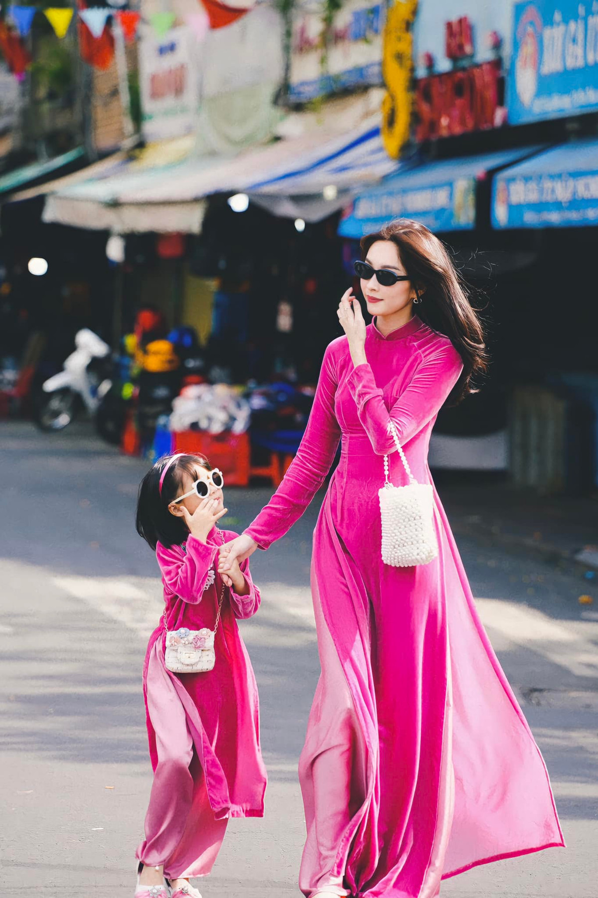 Nhiều bức ảnh xuất sắc của nàng hậu do chính ông xã - doanh nhân Trung Tín làm "phó nháy".