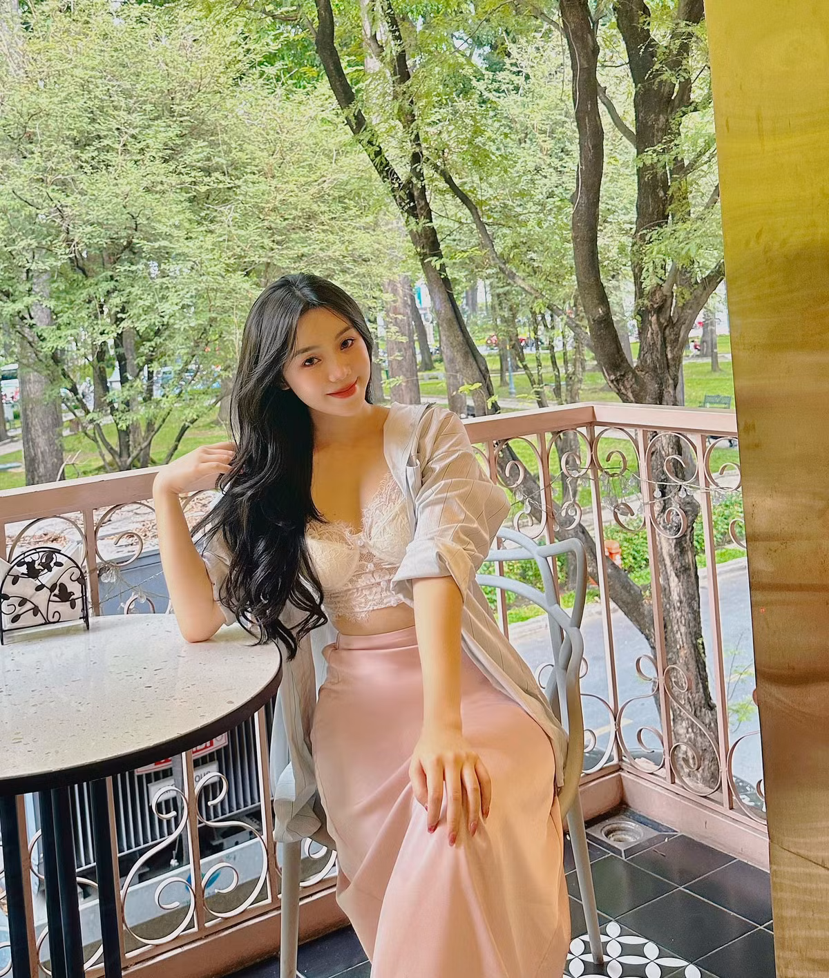 Nữ diễn viên khá kín tiếng chuyện tình duyên và vẫn tận hưởng cuộc sống độc thân.