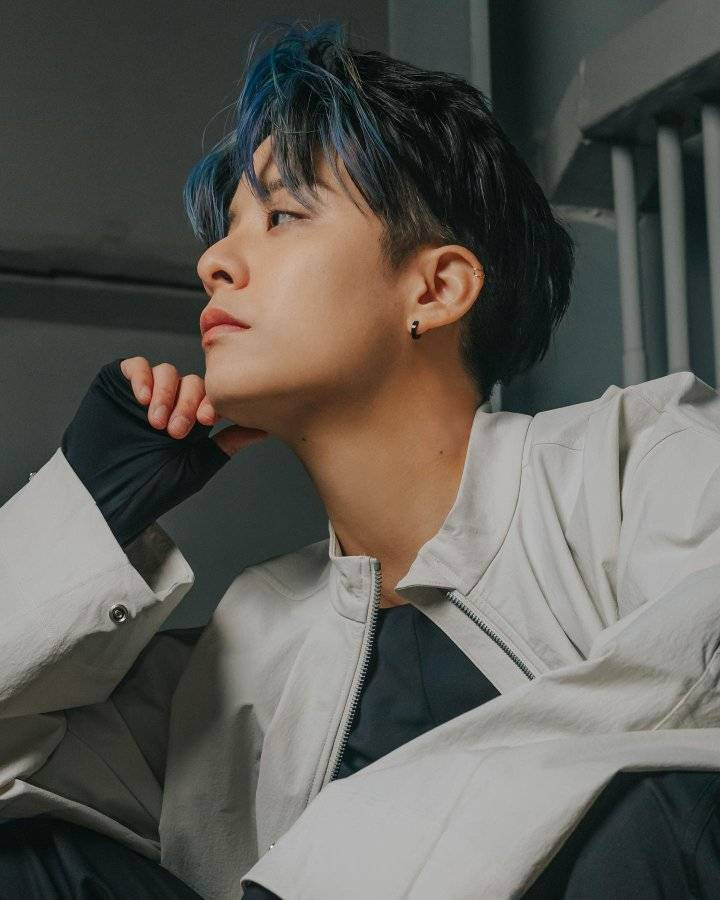 Sau vài năm hoạt động cầm chừng, Amber được quan tâm trở lại nhờ góp mặt vào dàn "tỷ tỷ" Đạp gió rẽ sóng 2023 và nhận được nhiều phản hồi tích cực.