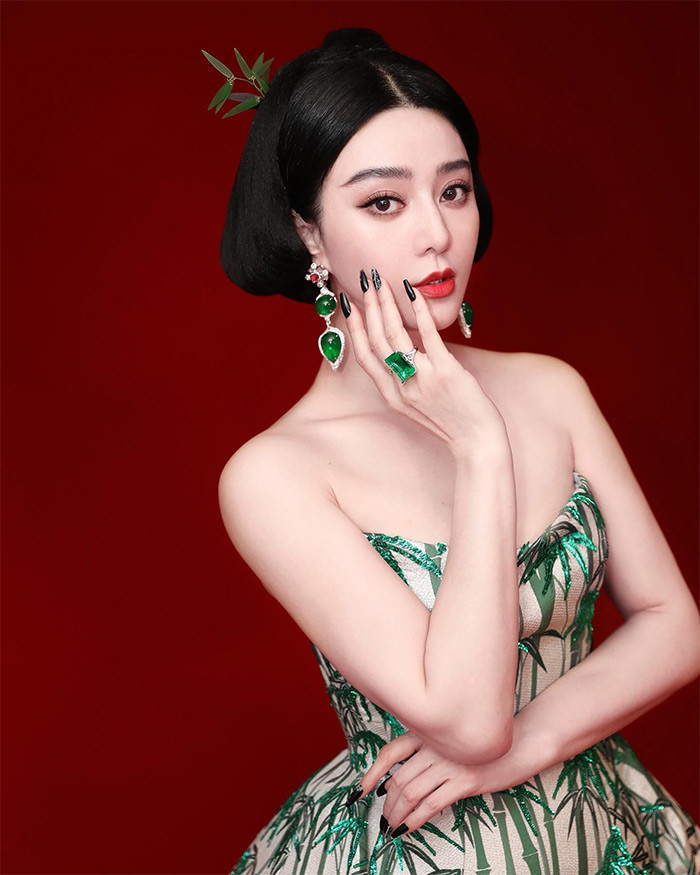 Sau scandal, Phạm Băng Băng bị yêu cầu nộp hơn 800 triệu nhân dân tệ (khoảng 2.700 tỷ đồng) tiền thuế và tiền phạt để tránh bị truy tố hình sự. (Ảnh: Instagram)