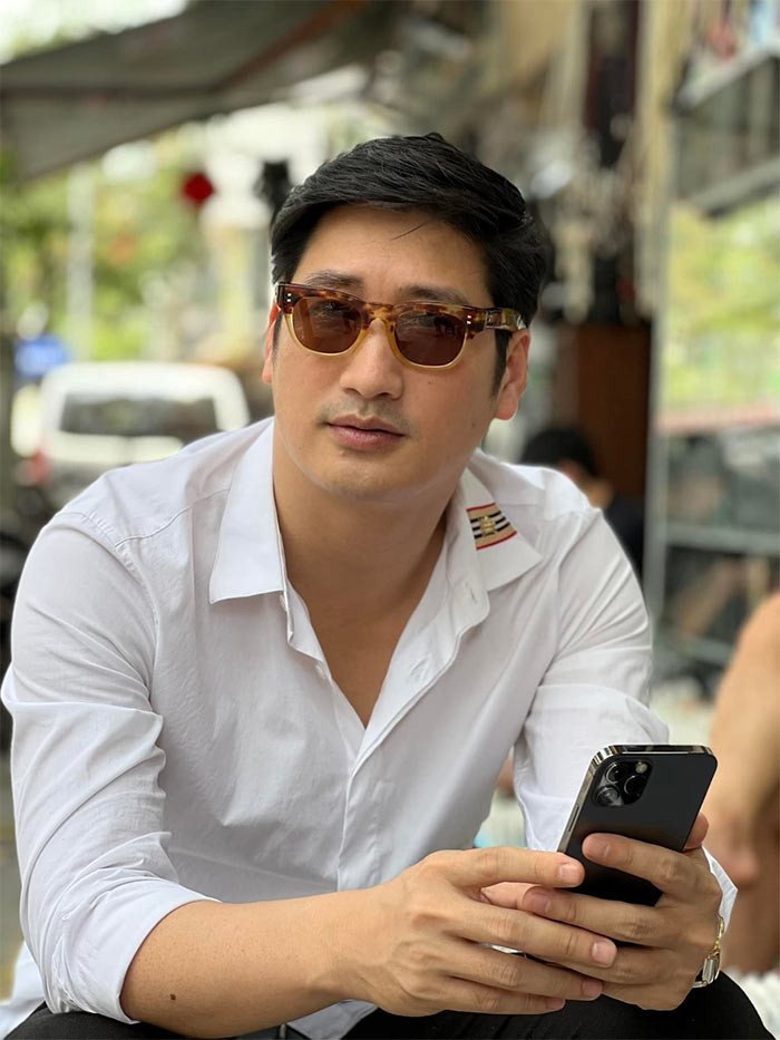 Vai Thái của nam diễn viên Ngọc Quỳnh trong "Hoa hồng trên ngực trái" đánh dấu sự trở lại của anh sau 6 năm rời xa màn ảnh nhỏ. Liên tiếp sau đó, Ngọc Quỳnh còn tham gia "Hồ sơ cá sấu", "Mặt nạ gương" và sắp tới đây là bộ phim "Gái ngàn đô 2".