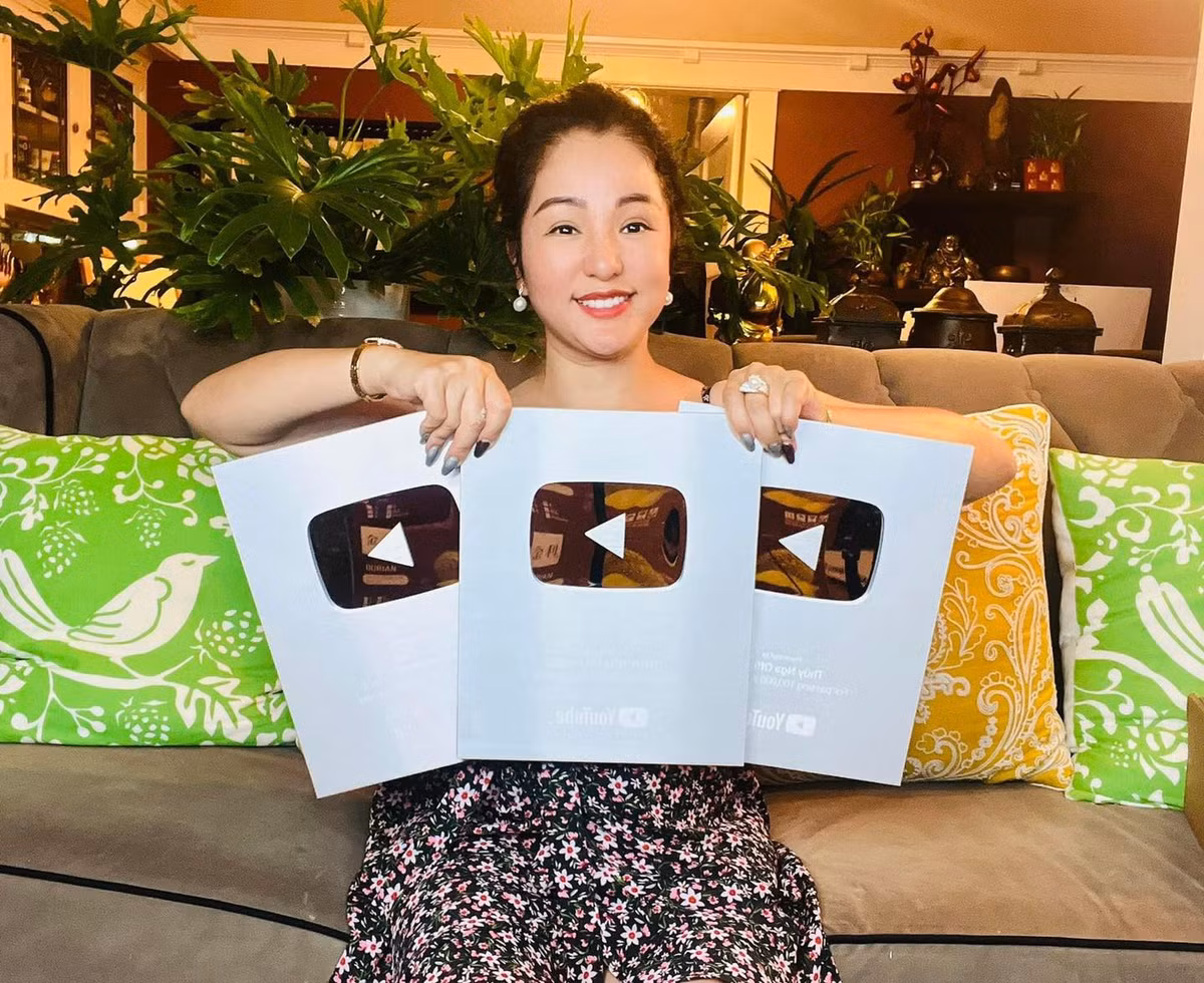 Nữ danh hài còn có thêm thu nhập từ một số kênh YouTube riêng với đông đảo lượt người xem.