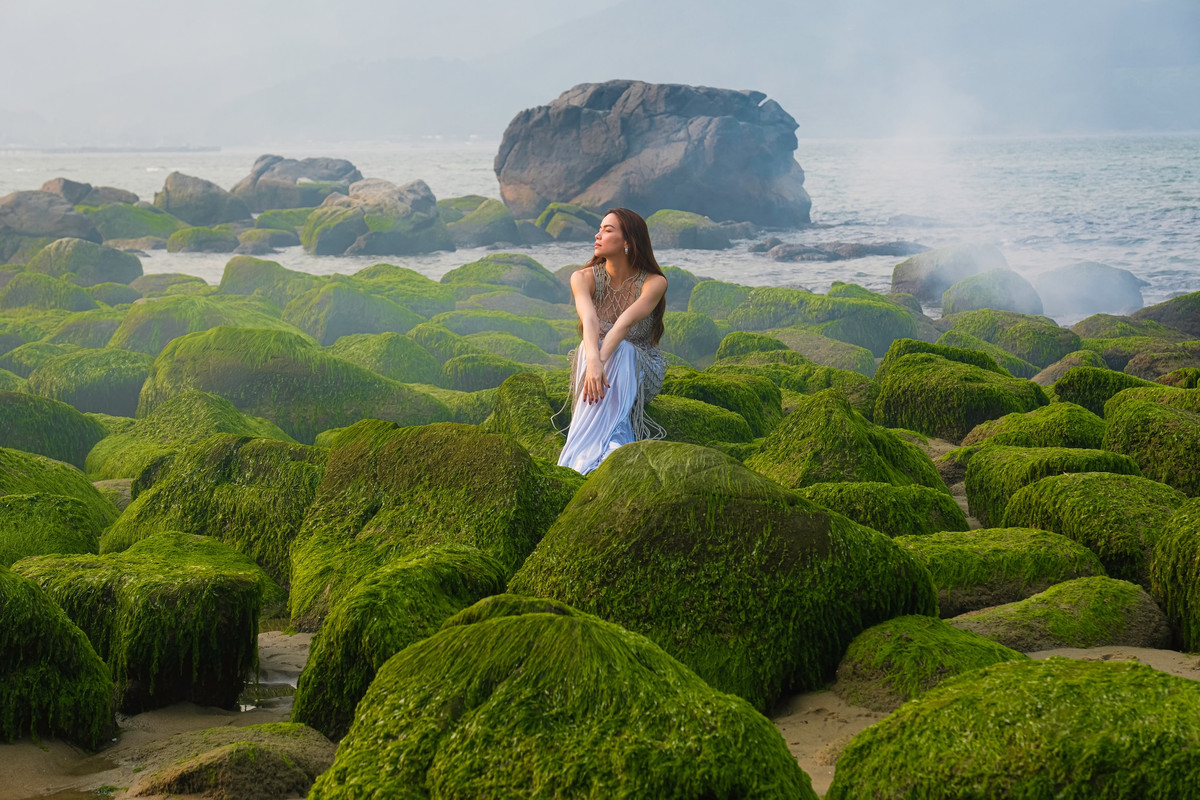 Sau 2 năm tạm ngưng chuỗi liveshow từng gây tiếng vang vào các mùa trước, Hồ Ngọc Hà sẽ tái xuất trên sân khấu Love Songs sắp tới tại Đà Nẵng.