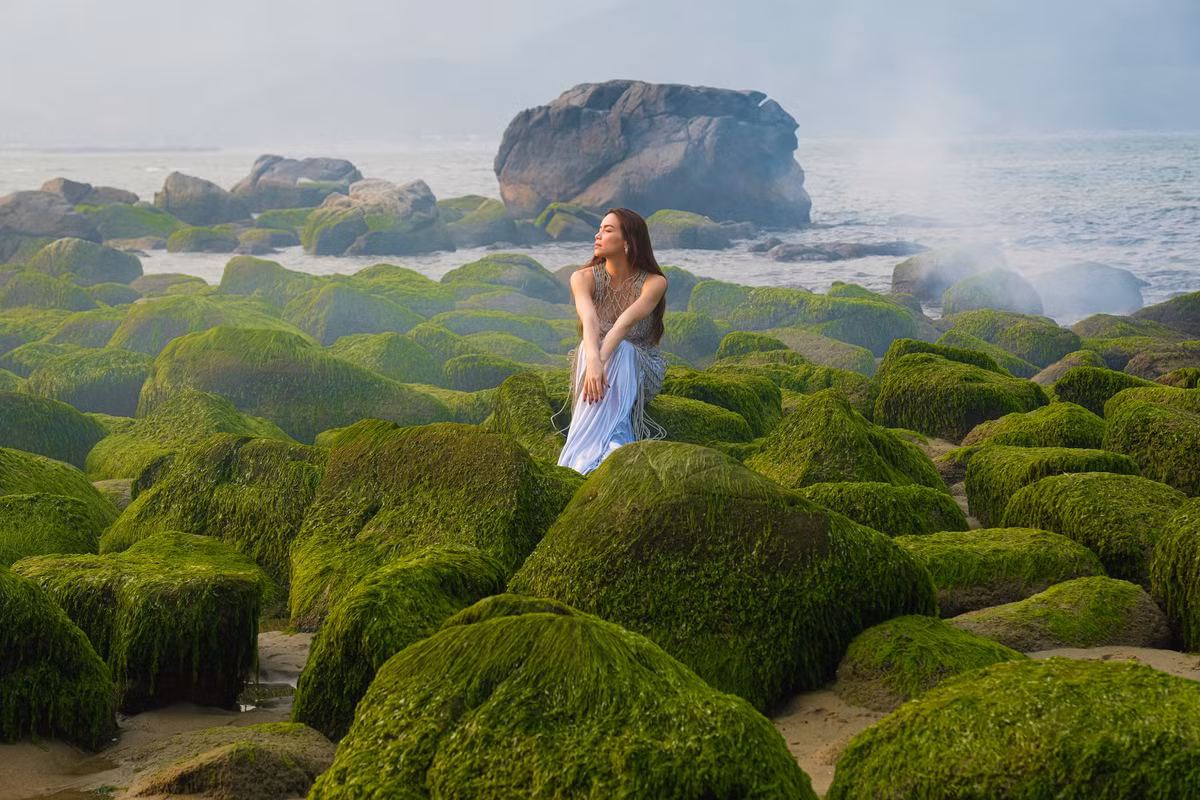 Sau 2 năm tạm ngưng chuỗi liveshow từng gây tiếng vang vào các mùa trước, Hồ Ngọc Hà sẽ tái xuất trên sân khấu Love Songs sắp tới tại Đà Nẵng.