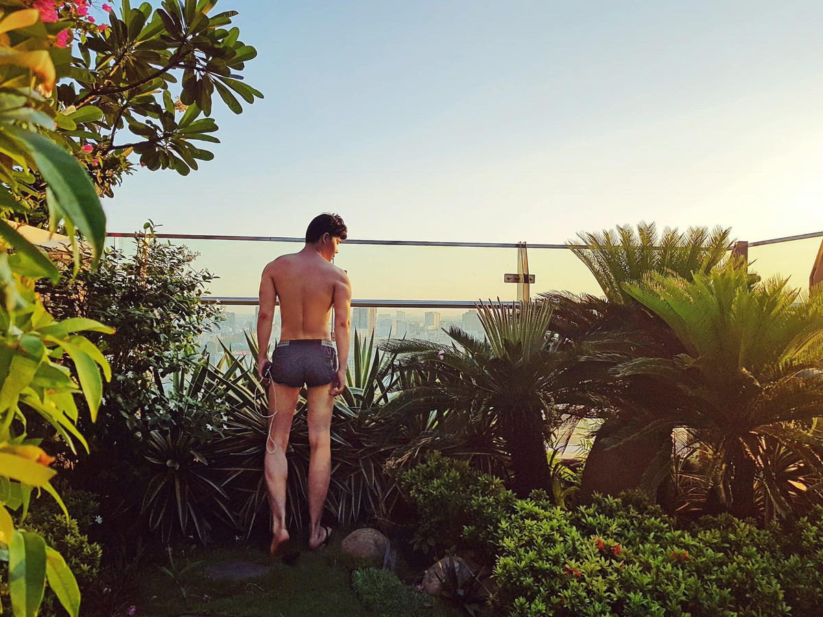 Thậm chí cách đây ít giờ, giọng ca giàu nhất nhì Vbiz còn chia sẻ đang muốn sang nhượng căn hộ 69 tỷ nằm ngay “khu đất vàng” Đồng Khởi xa hoa bậc nhất Sài thành.