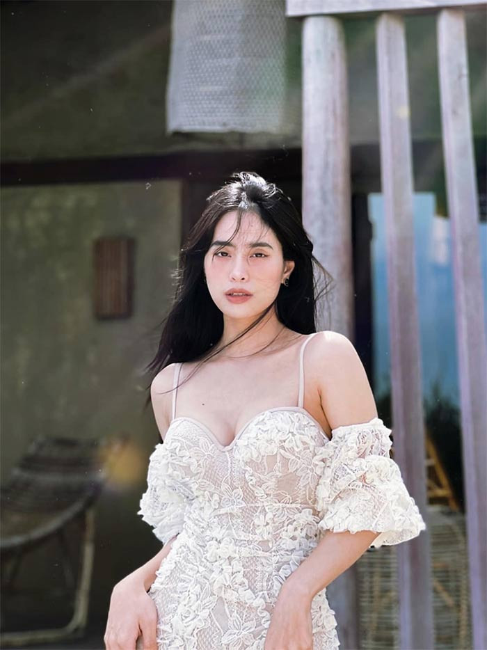 Ca nương Kiều Anh sinh ra trong gia đình có truyền thống ca trù và từ nhỏ đã đi lưu diễn nhiều nơi trên thế giới. Năm 2013, Kiều Anh trở thành á quân Vietnam's Got Talent. Năm 2015, Kiều Anh thi The Voice - Giọng hát Việt.