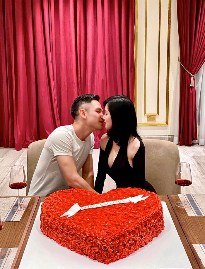 Vào những dịp đặc biệt, vợ chồng Tâm Tít vẫn hẹn hò rất lãng mạn.