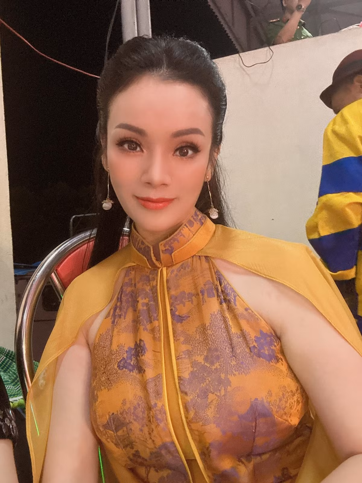 Sau nhiều năm, bằng tài năng và sự nỗ lực không ngừng, Tân Nhàn trở thành "Tiến sĩ âm nhạc trẻ nhất Việt Nam". Cô hiện giữ chức Phó trưởng khoa Thanh nhạc của Học viện Âm nhạc Quốc gia Việt Nam.