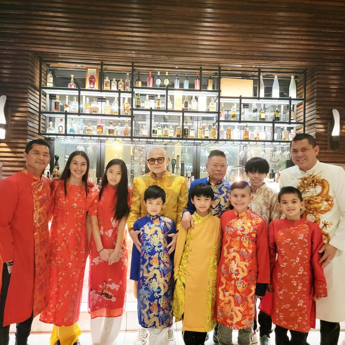 Sau chia tay Ngọc Trinh, Hoàng Kiều từng gây chú ý khi đăng tin tuyển người chăm sóc cho ông trọn đời. Hiện tại, nam doanh nhân giữ kín chuyện tình cảm và chọn cuộc sống bình yên bên con cháu.