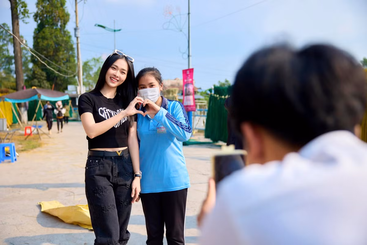 Ngoài đời, Diệp Bảo Ngọc từng trải qua biến cố ly hôn với diễn viên Thành Đạt khi mới ngoài 20 tuổi.