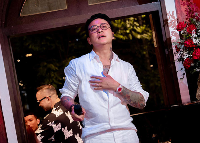 Nam ca sĩ cũng được bổ nhiệm làm Phó chủ tịch Hội Nghệ sĩ trẻ Hà Nội. (Ảnh: FBNV)