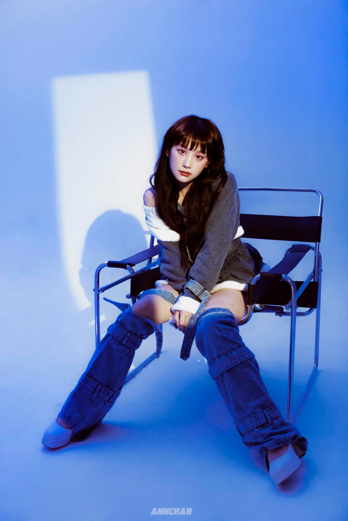 Nữ diễn viên phim "Món quà của cha" thu hút bởi vẻ đẹp ngọt ngào, thuần khiết cùng nụ cười tỏa nắng.