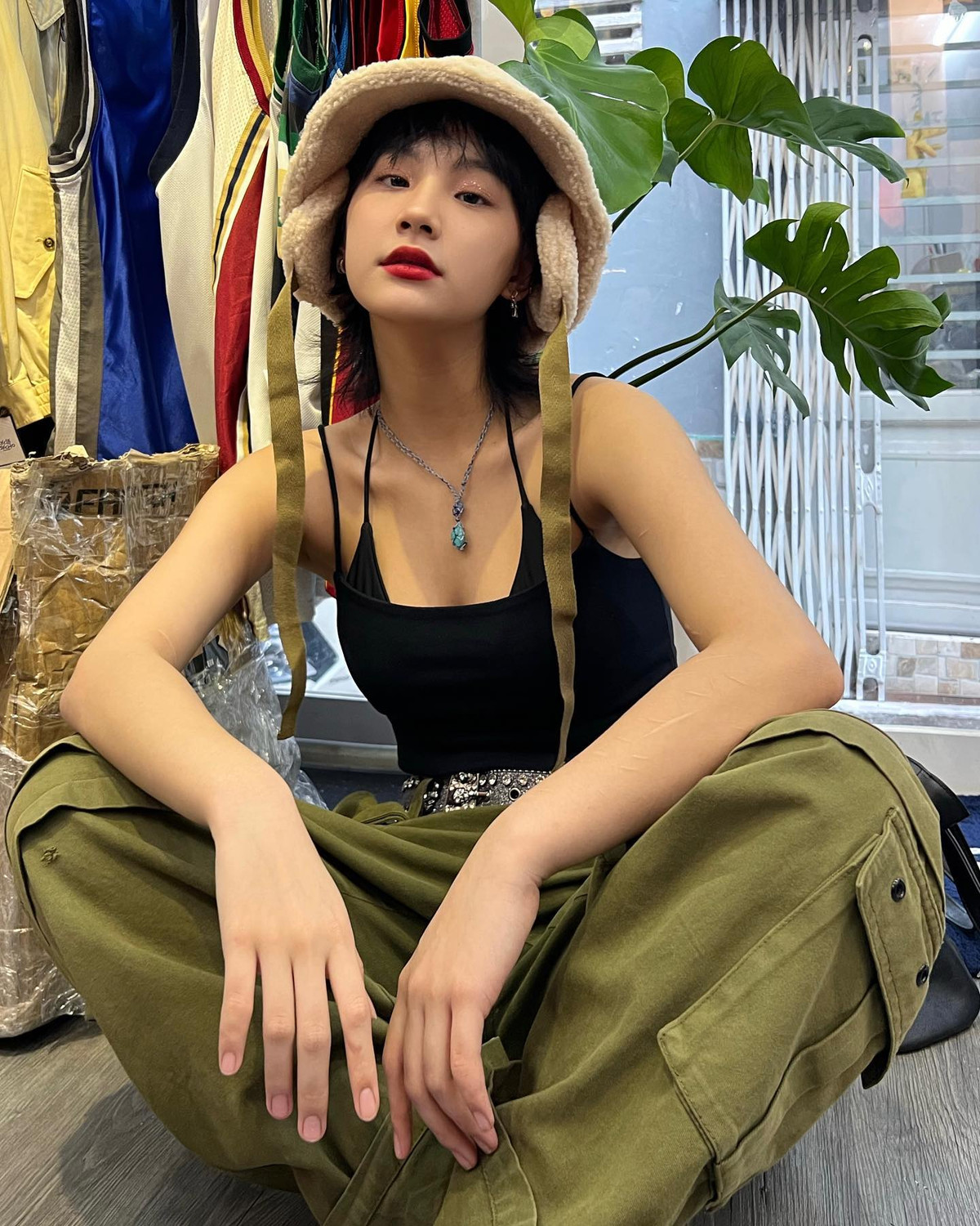 Cô nàng sở hữu phong cách đa dạng từ dễ thương, bánh bèo, đến cá tính và gợi cảm.