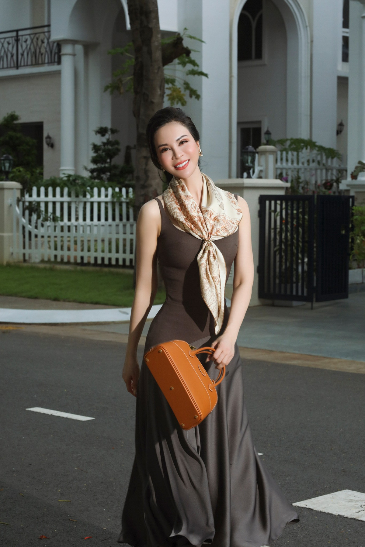 Chia sẻ bí kíp giữ gìn vóc dáng thon gọn mà vẫn quyến rũ, nữ diễn viên phim “Cô thủ môn tội nghiệp” tiết lộ đang áp dụng chế độ giảm cân bằng phương pháp nhịn ăn gián đoạn 16/8.