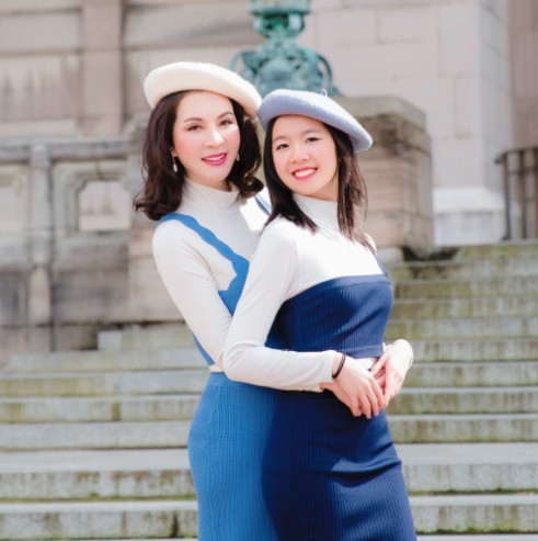 Thường xuyên chia sẻ hình ảnh cá nhân cùng những bí quyết làm đẹp nhưng MC Thanh Mai lại khá kín tiếng trong chuyện đời tư. Sau cuộc hôn nhân đầu đổ vỡ, mỹ nhân 7X làm mẹ đơn thân của cô con gái năm nay đã 20 tuổi.