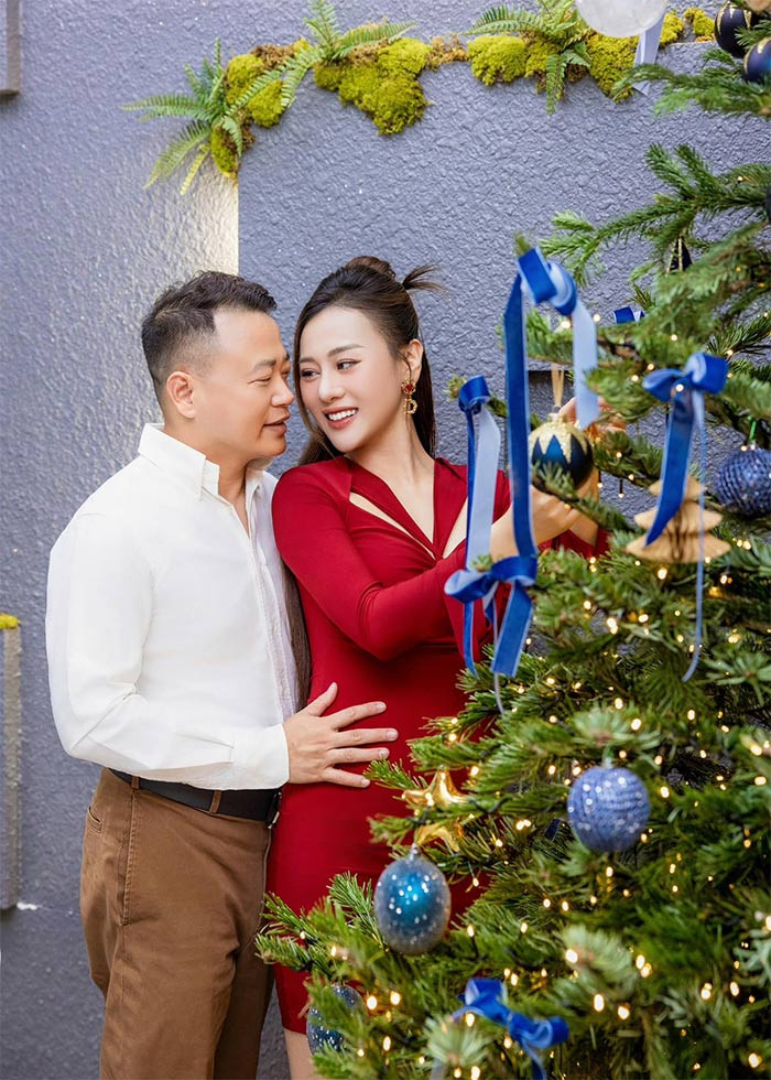 Gần đây Phương Oanh chia sẻ, cô mang thai đôi nhờ phương pháp thụ tinh trong ống nghiệm (IVF).