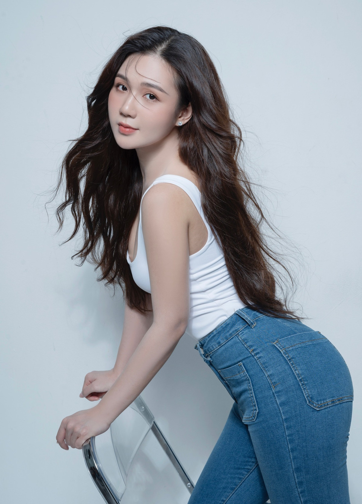 Ngọc Anh được cho là nhăm nhe "soán ngôi" của "nữ hoàng nội y" Ngọc Trinh.